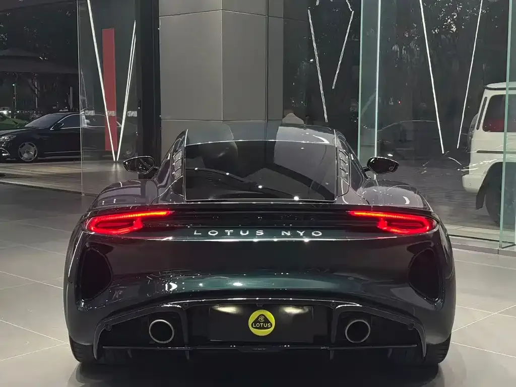Lotus Emira 2023 из CN, фото 6