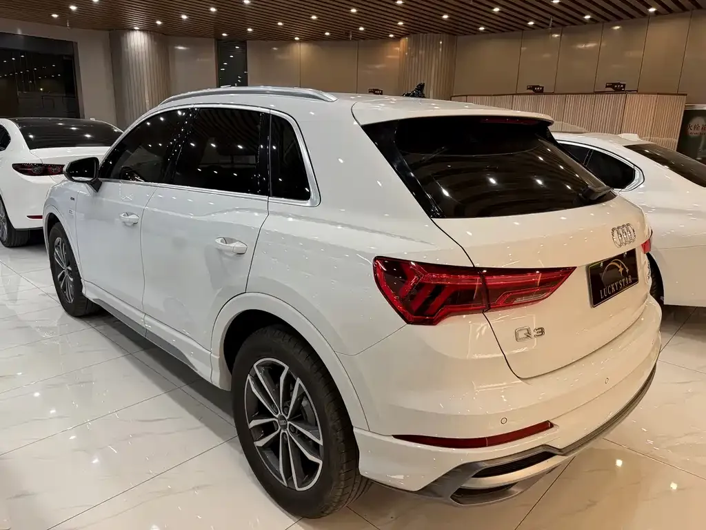 Audi Q3 — фото 3