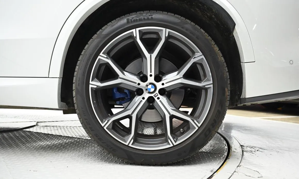BMW X5 — фото 7