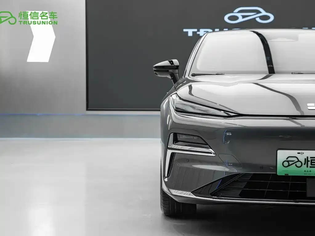 Geely Galaxy Xingyao 8 — фото 3
