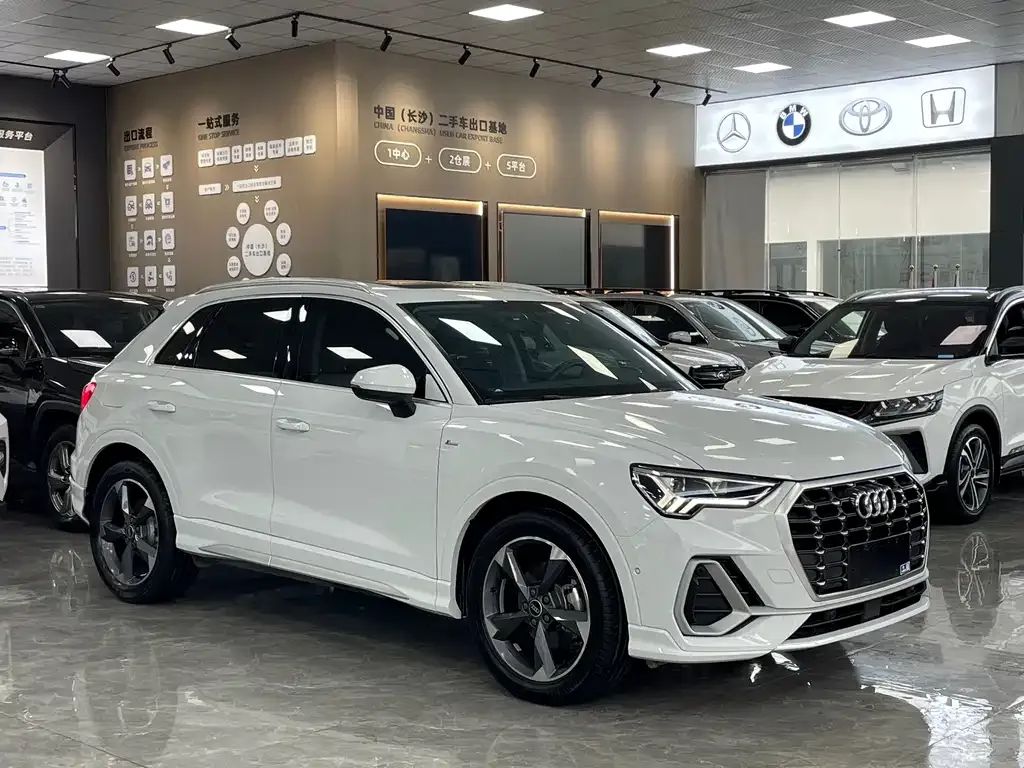 Audi Q3 — фото 9