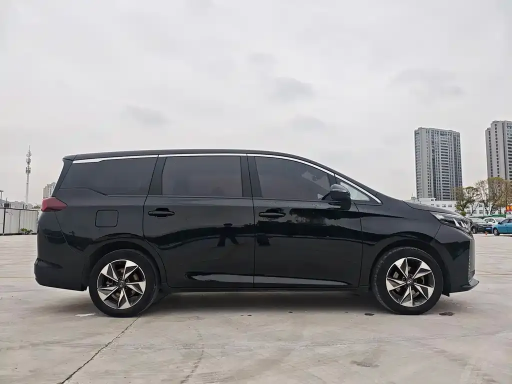 GAC Motor Trumpchi M6 — фото 2