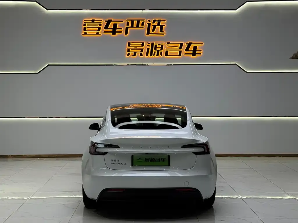 Tesla Model 3 — фото 10
