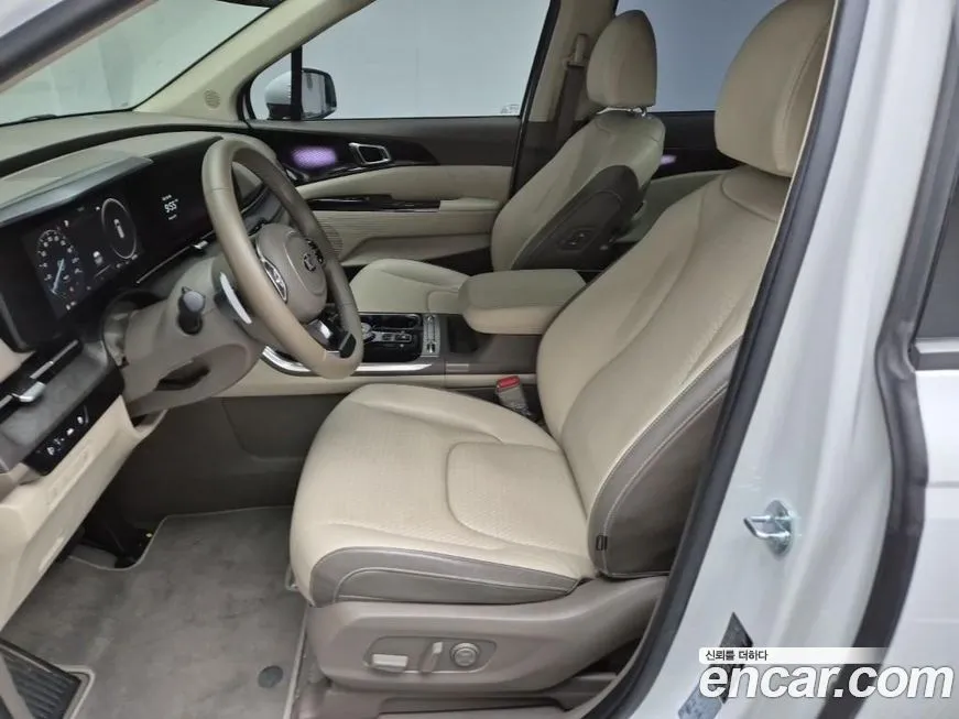 Kia Carnival — фото 10