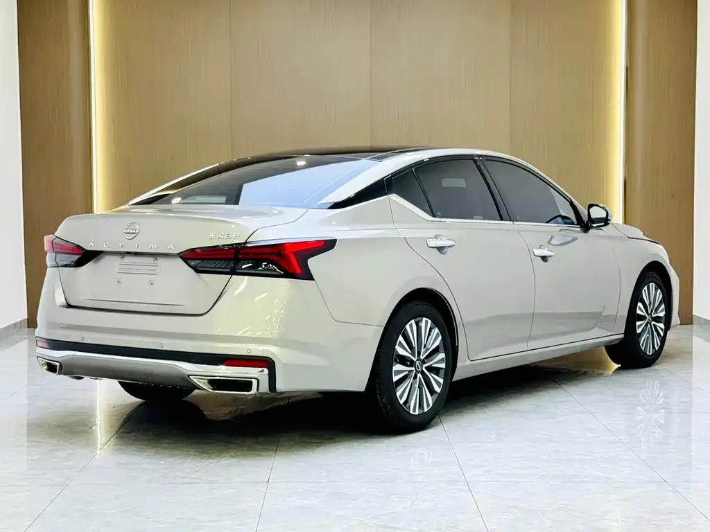 Nissan Teana — фото 2