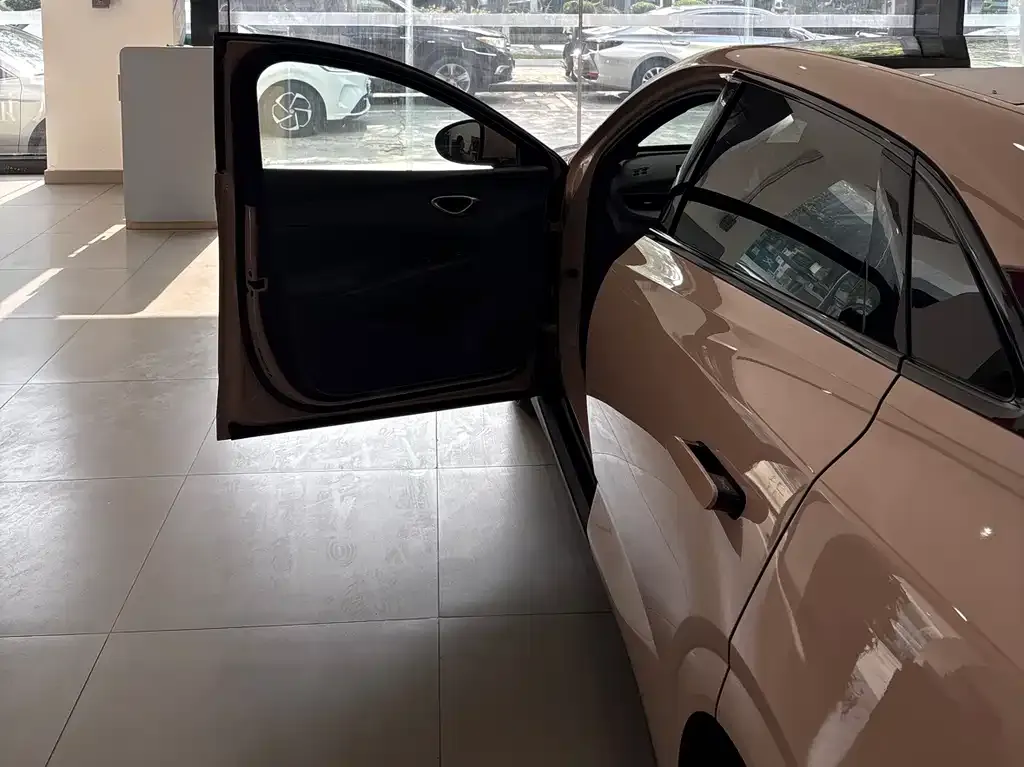 BYD Seal 06GT — фото 4