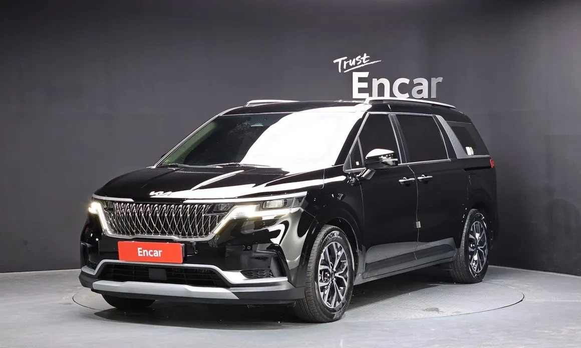 Kia Carnival — фото 1