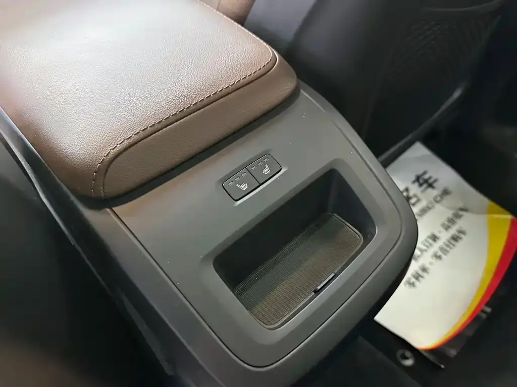 Volvo XC60 — фото 2