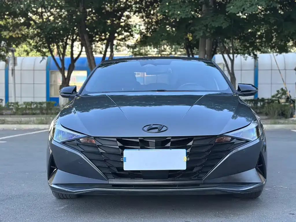 Hyundai Elantra — фото 8