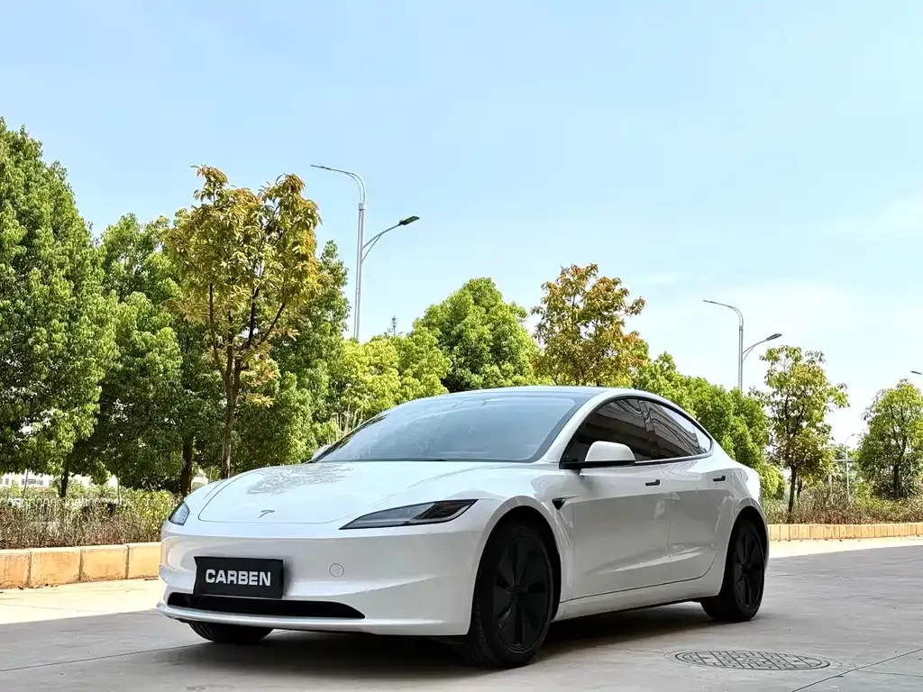 Tesla Model 3 — фото 9