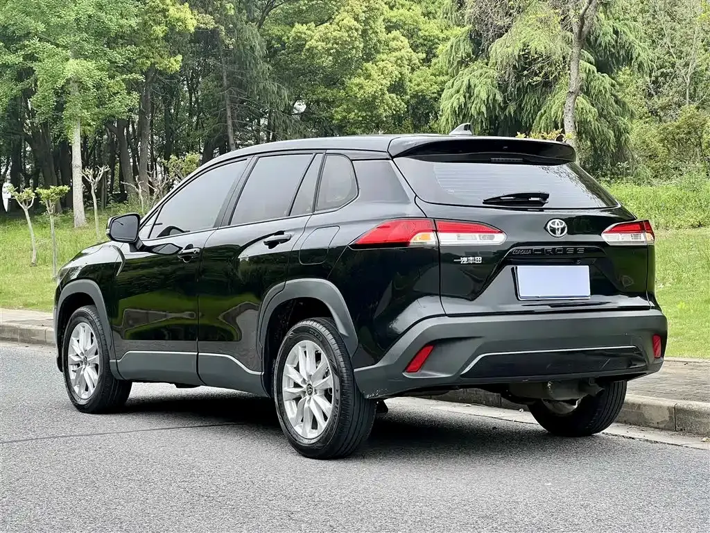 Toyota Corolla Cross 2023 из CN, фото 8