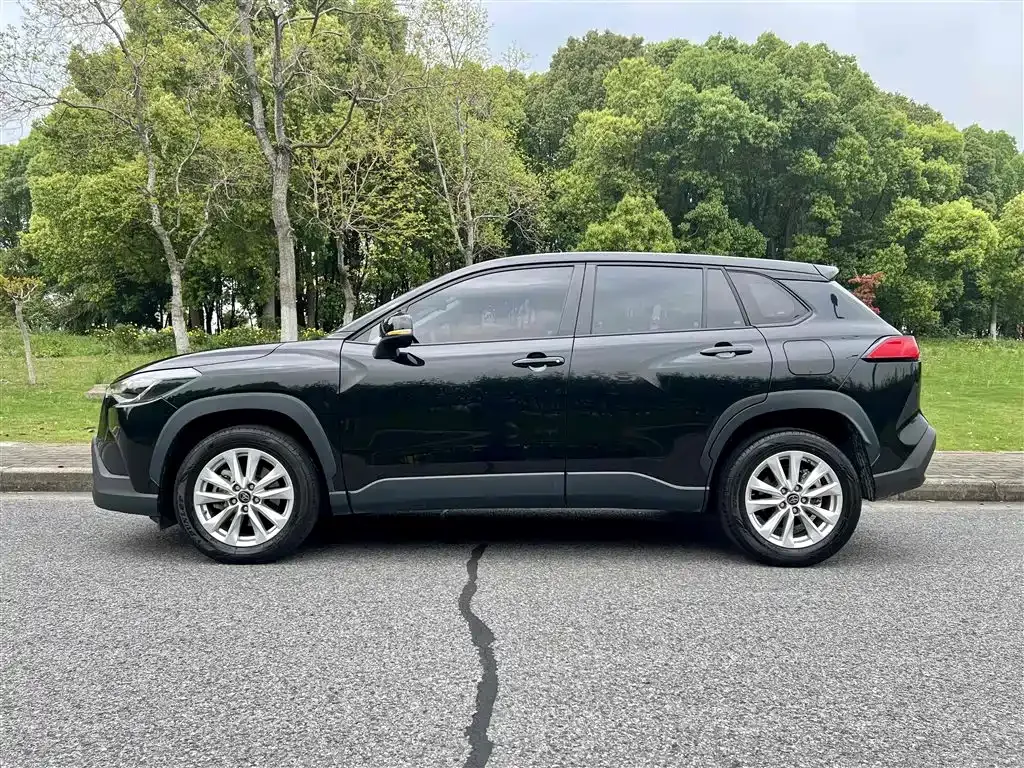 Toyota Corolla Cross 2023 из CN, фото 4