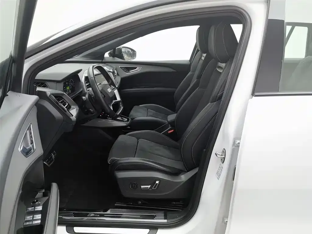 Audi Q5 e-tron 2023 из CN, фото 10