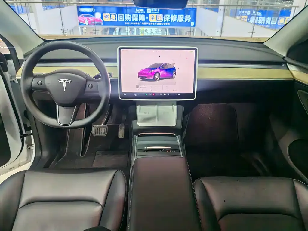 Tesla Model Y — фото 8