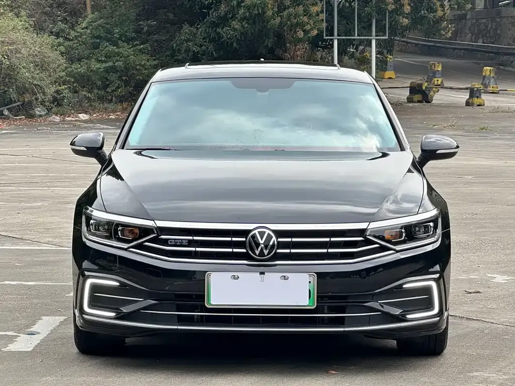 Volkswagen Magotan GTE PHEV 2024 из CN, фото 3