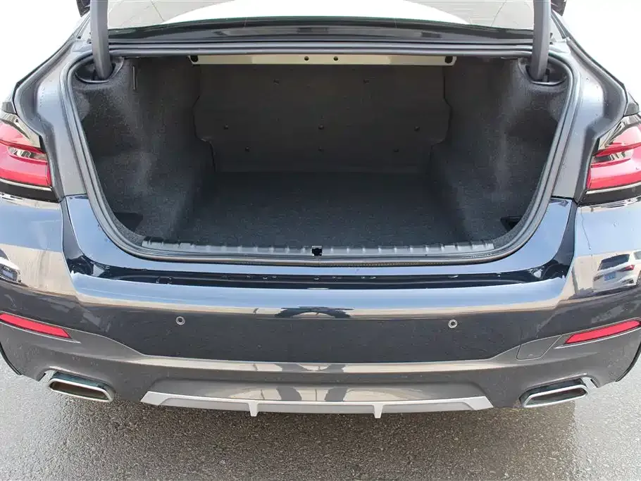 BMW 5 Series — фото 10