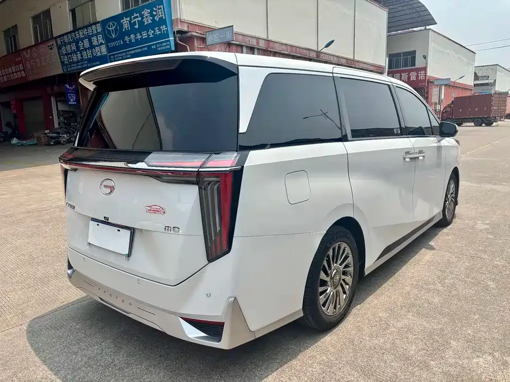 GAC Motor Trumpchi M8 — фото 9
