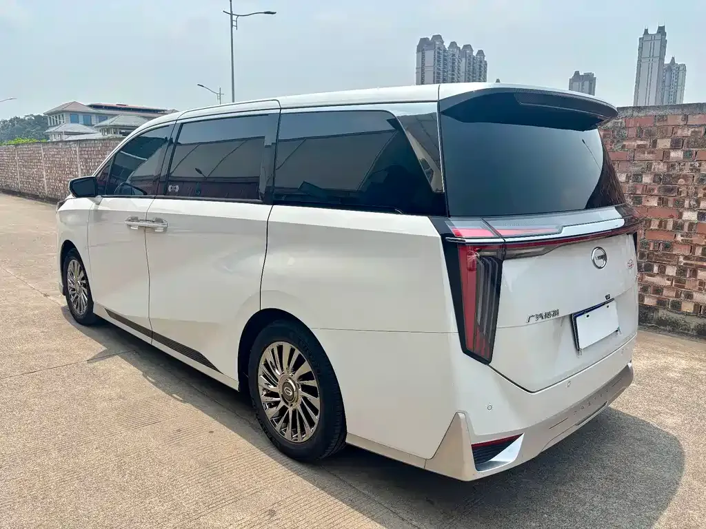 GAC Motor Trumpchi M8 — фото 2