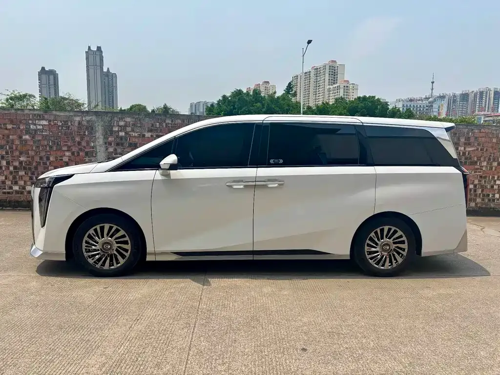 GAC Motor Trumpchi M8 — фото 4