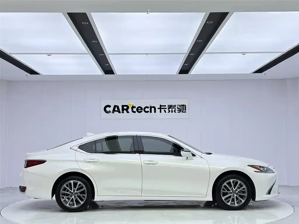 Lexus ES 2024 из CN, фото 2