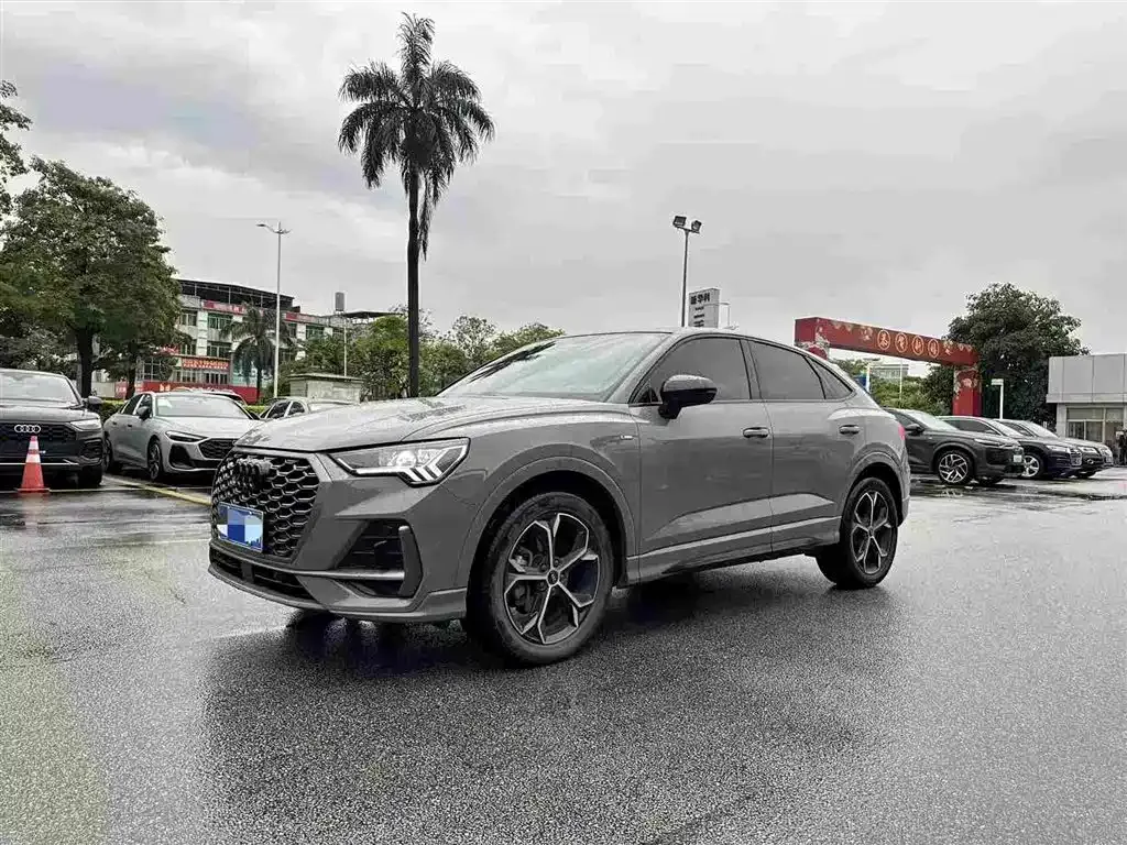 Audi Q3 Sportback — фото 1