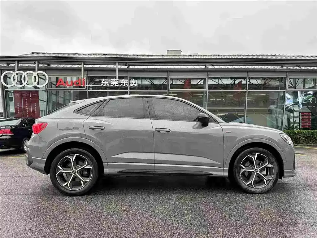 Audi Q3 Sportback — фото 9