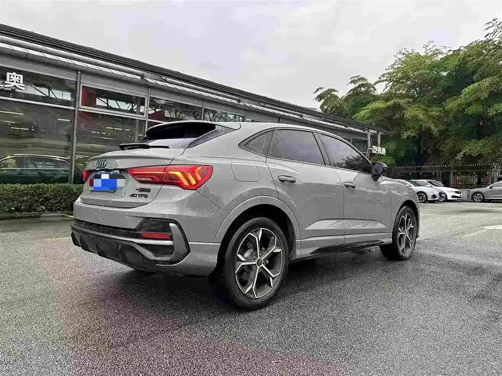 Audi Q3 Sportback — фото 8