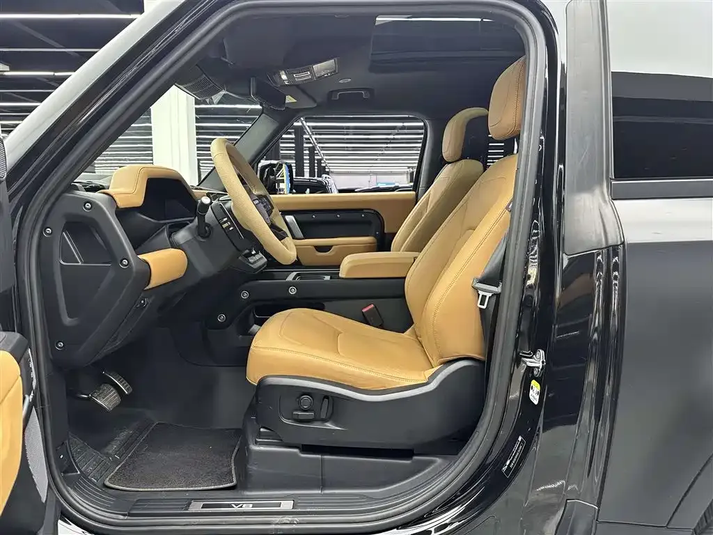 Land Rover Defender — фото 10