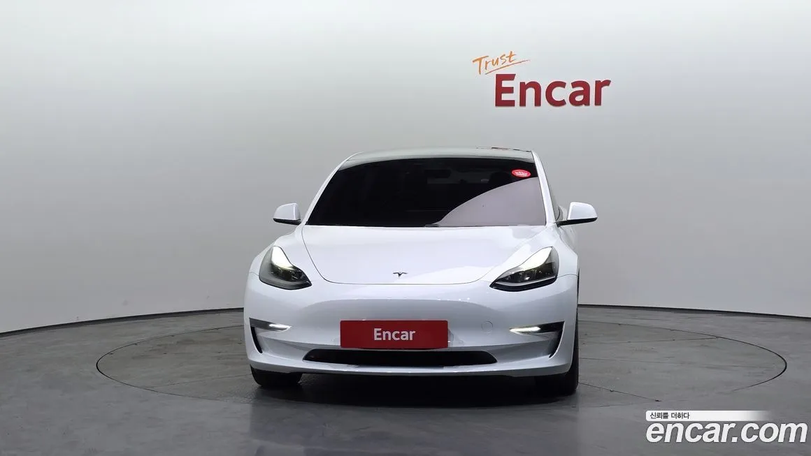 Tesla Model 3 — фото 5