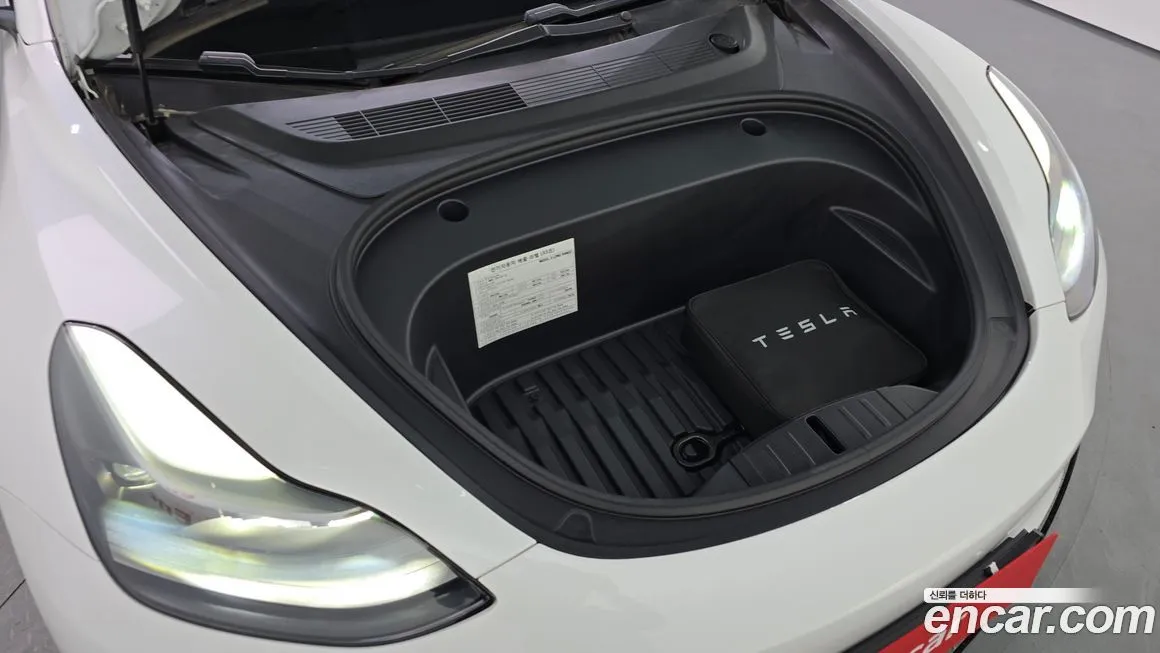 Tesla Model 3 — фото 2
