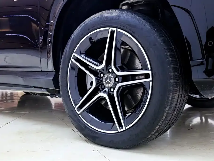 Mercedes-Benz GLS — фото 10
