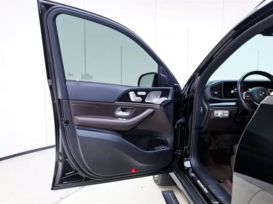 Mercedes-Benz GLS — фото 2