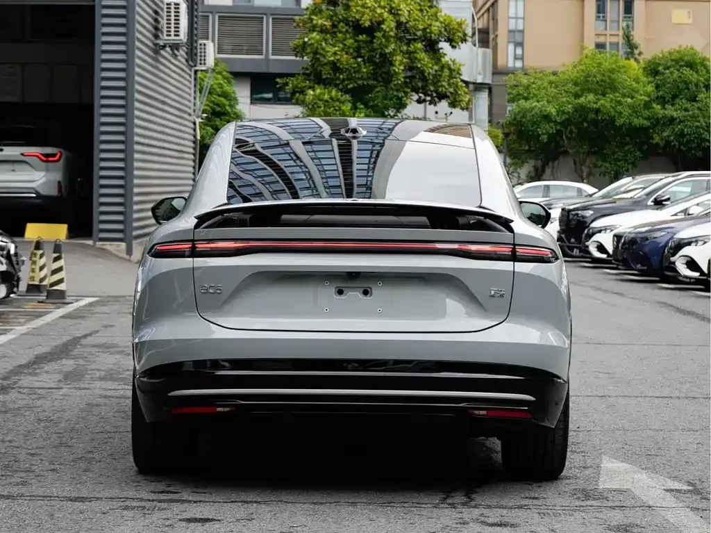 NIO EC6 — фото 9