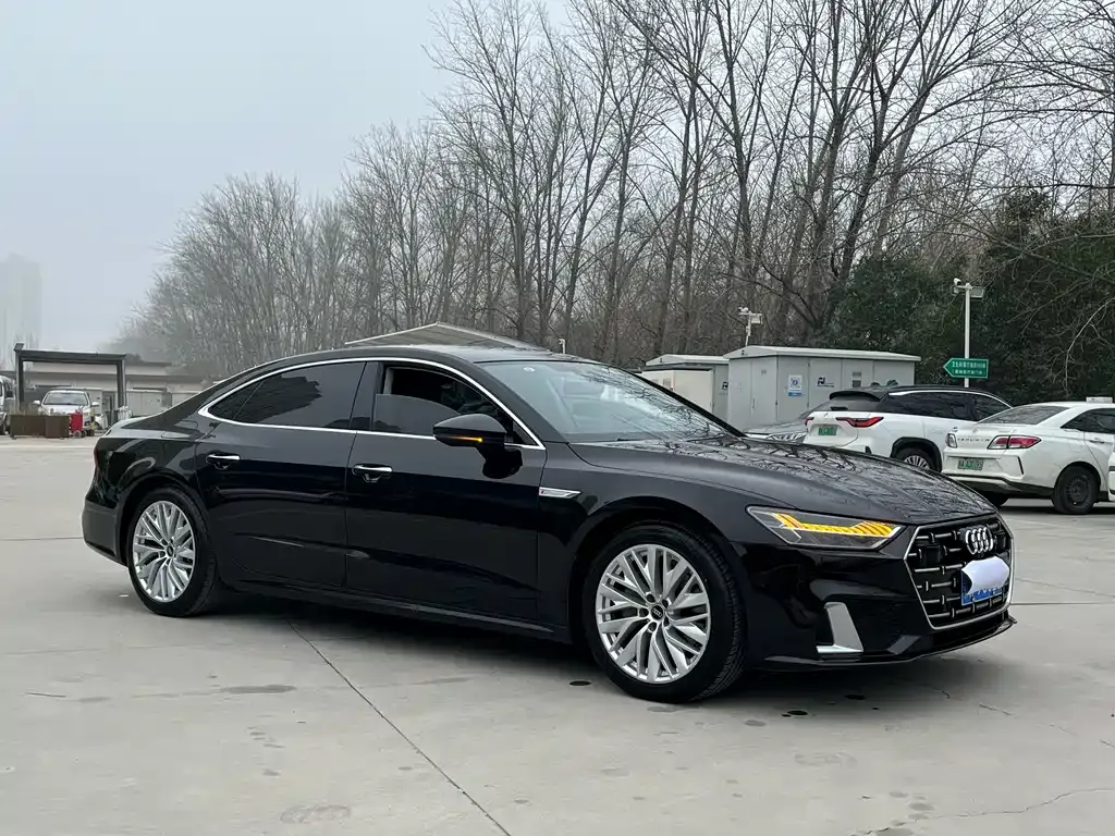 Audi A7L — фото 10