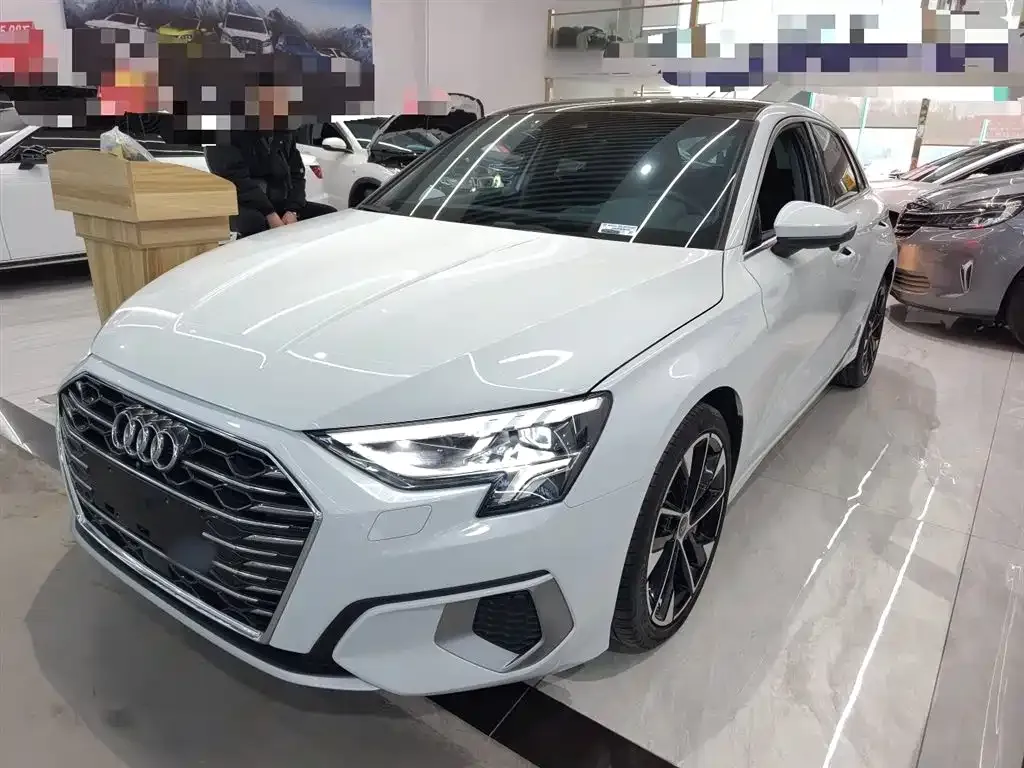 Audi A3 — фото 1