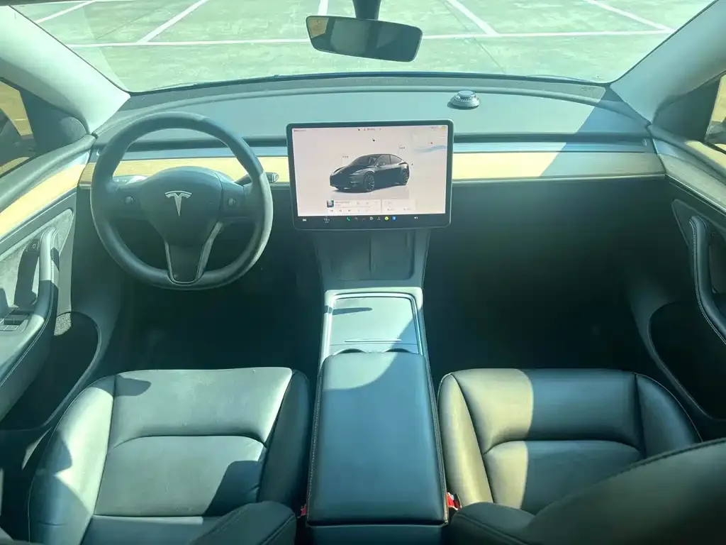 Tesla Model Y — фото 5