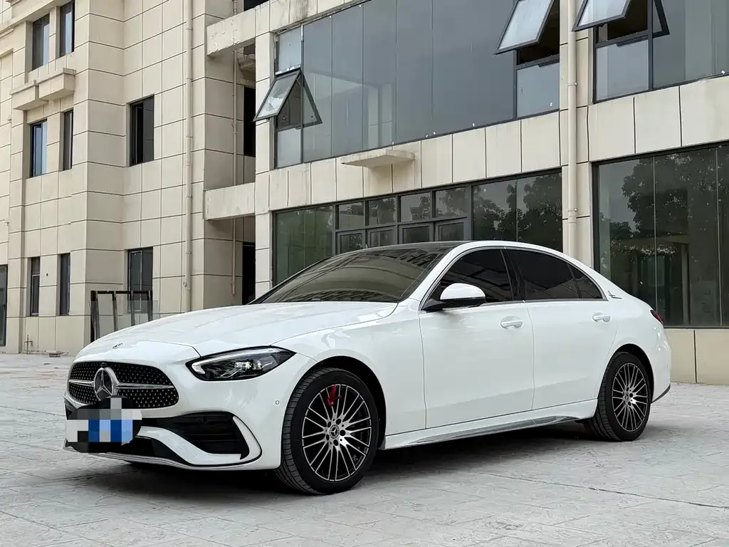Mercedes-Benz C-Class — фото 1