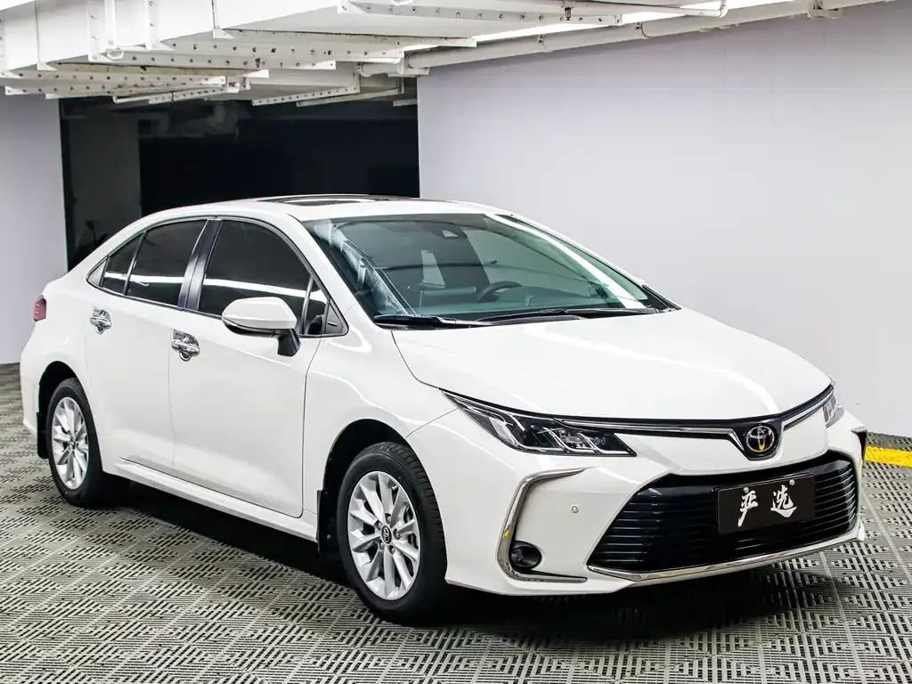 Toyota Corolla — фото 8
