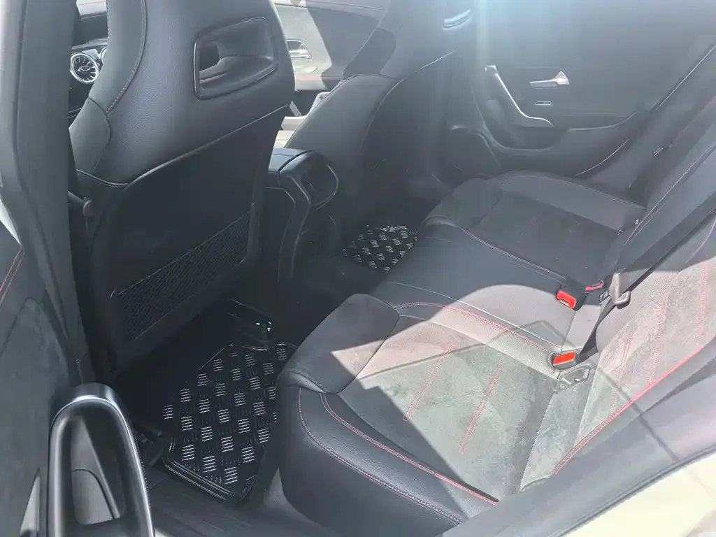 Mercedes-Benz CLA (Import) — фото 10