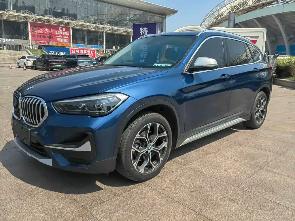 BMW X1 — фото 1