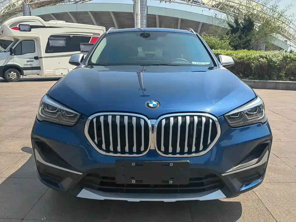 BMW X1 — фото 9