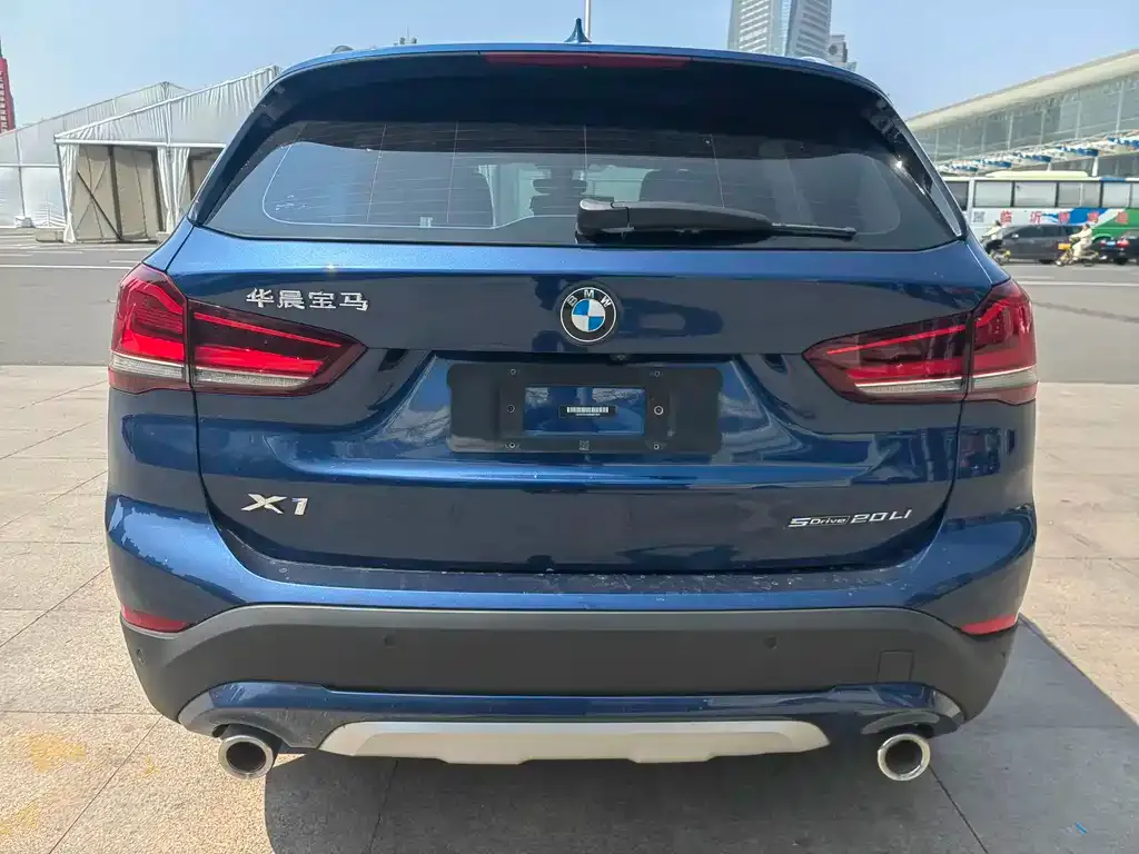 BMW X1 — фото 2