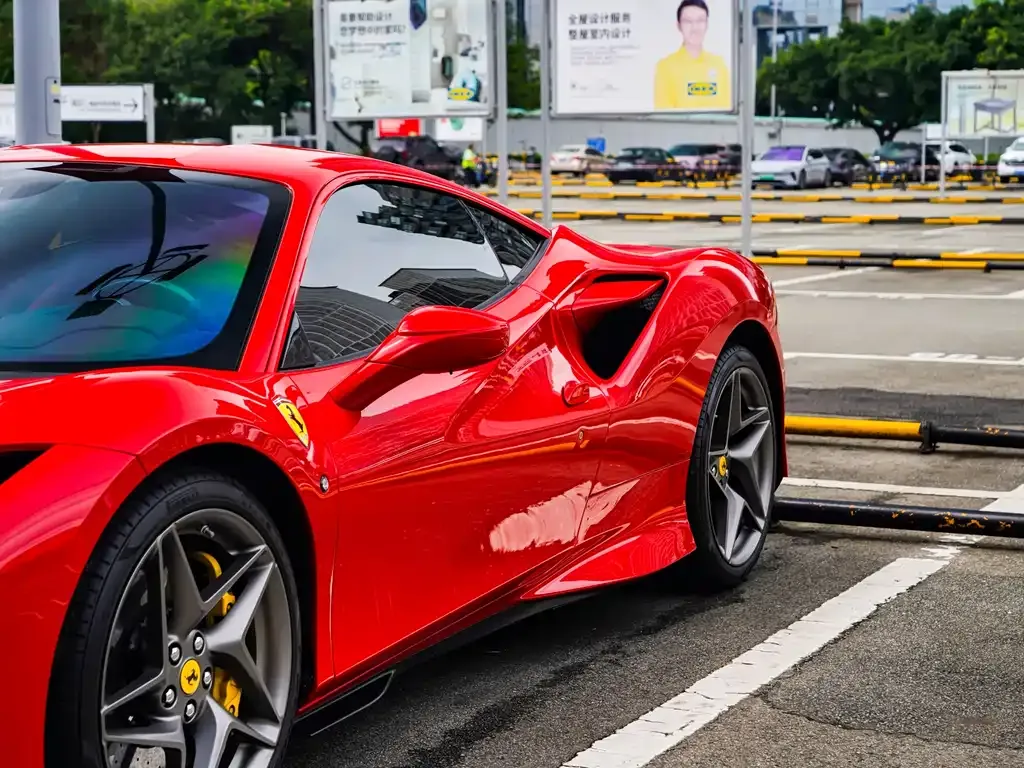 Ferrari F8 — фото 8