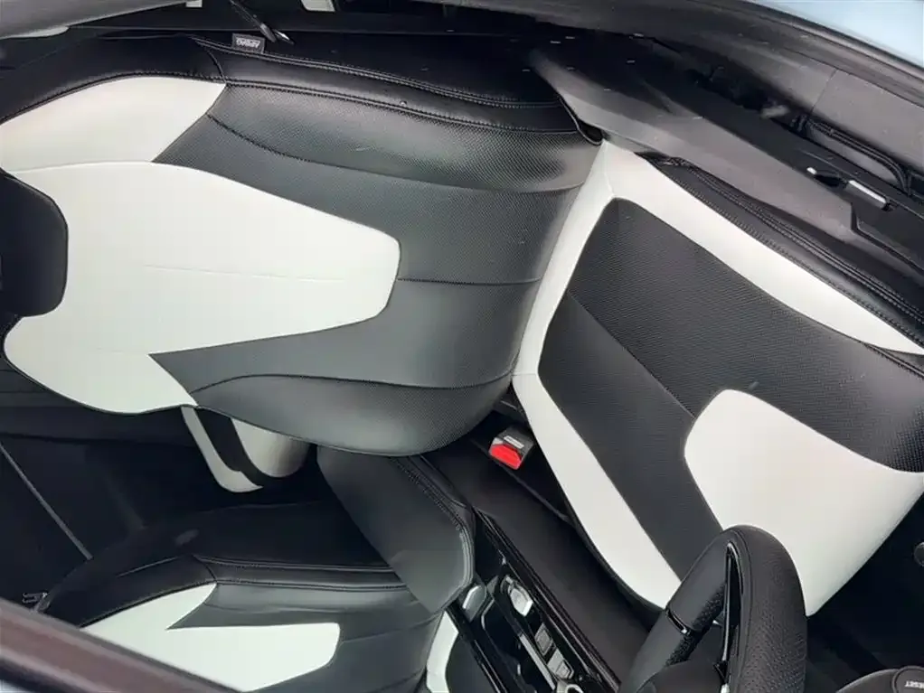 Geely Boyue 2023 из CN, фото 2