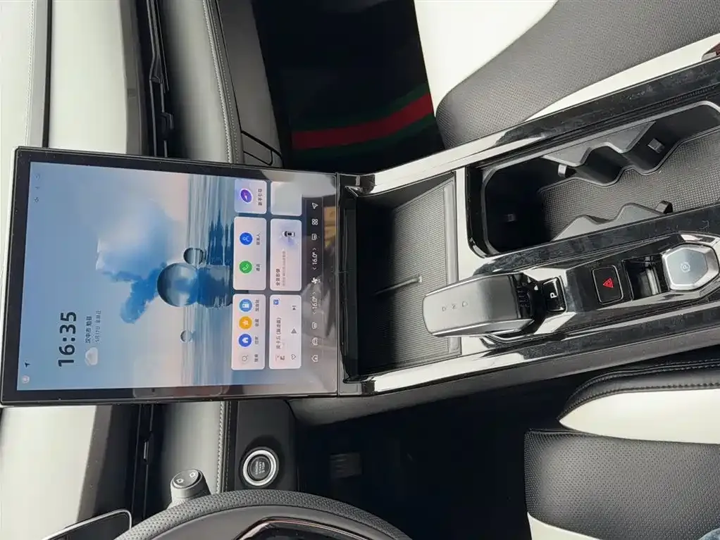Geely Boyue 2023 из CN, фото 6