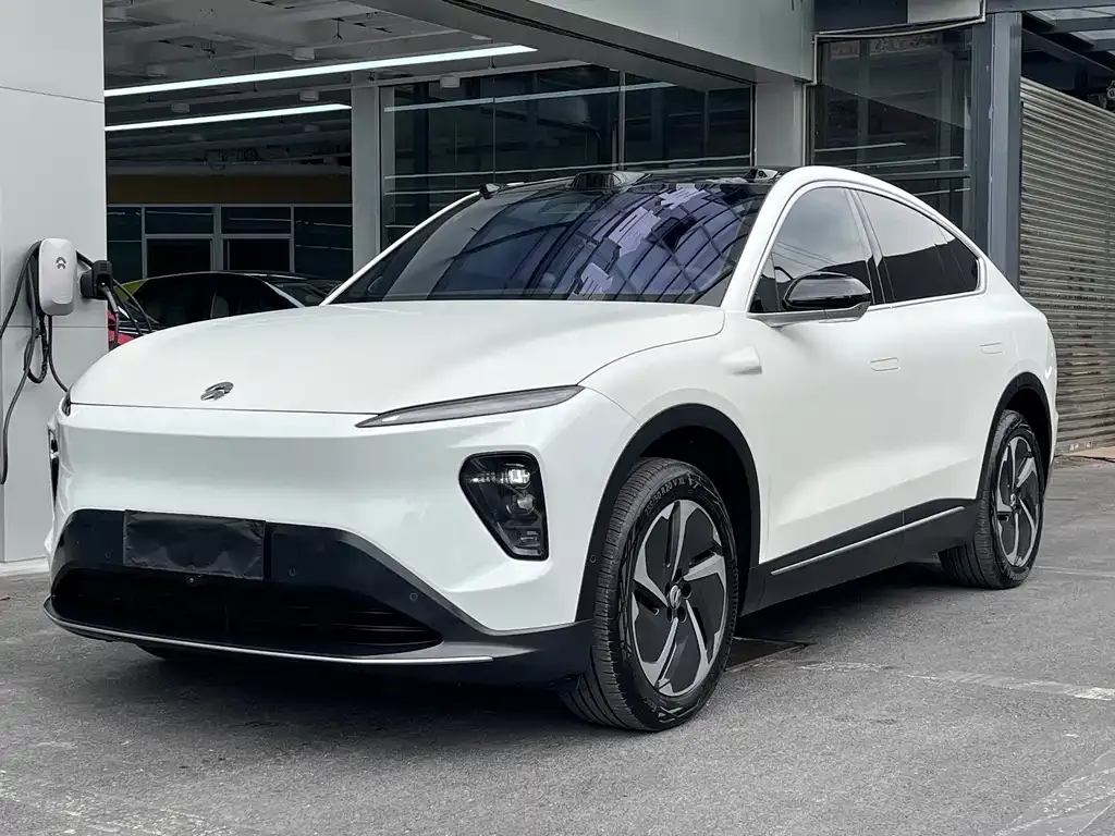 NIO EC7