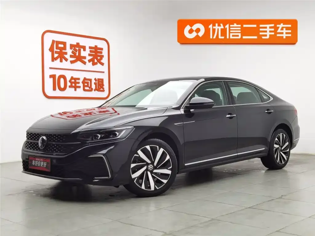 Volkswagen Passat — фото 1