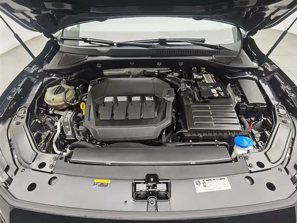 Volkswagen Passat — фото 10