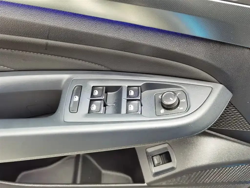 Volkswagen Passat — фото 9