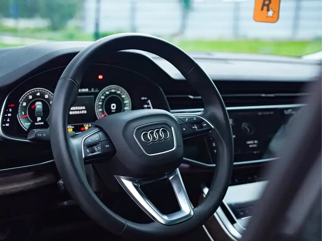 Audi Q7 — фото 2